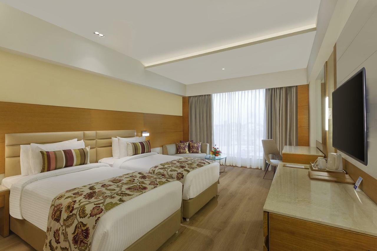 Nataraj Sarovar Portico Jhansi Exterior photo