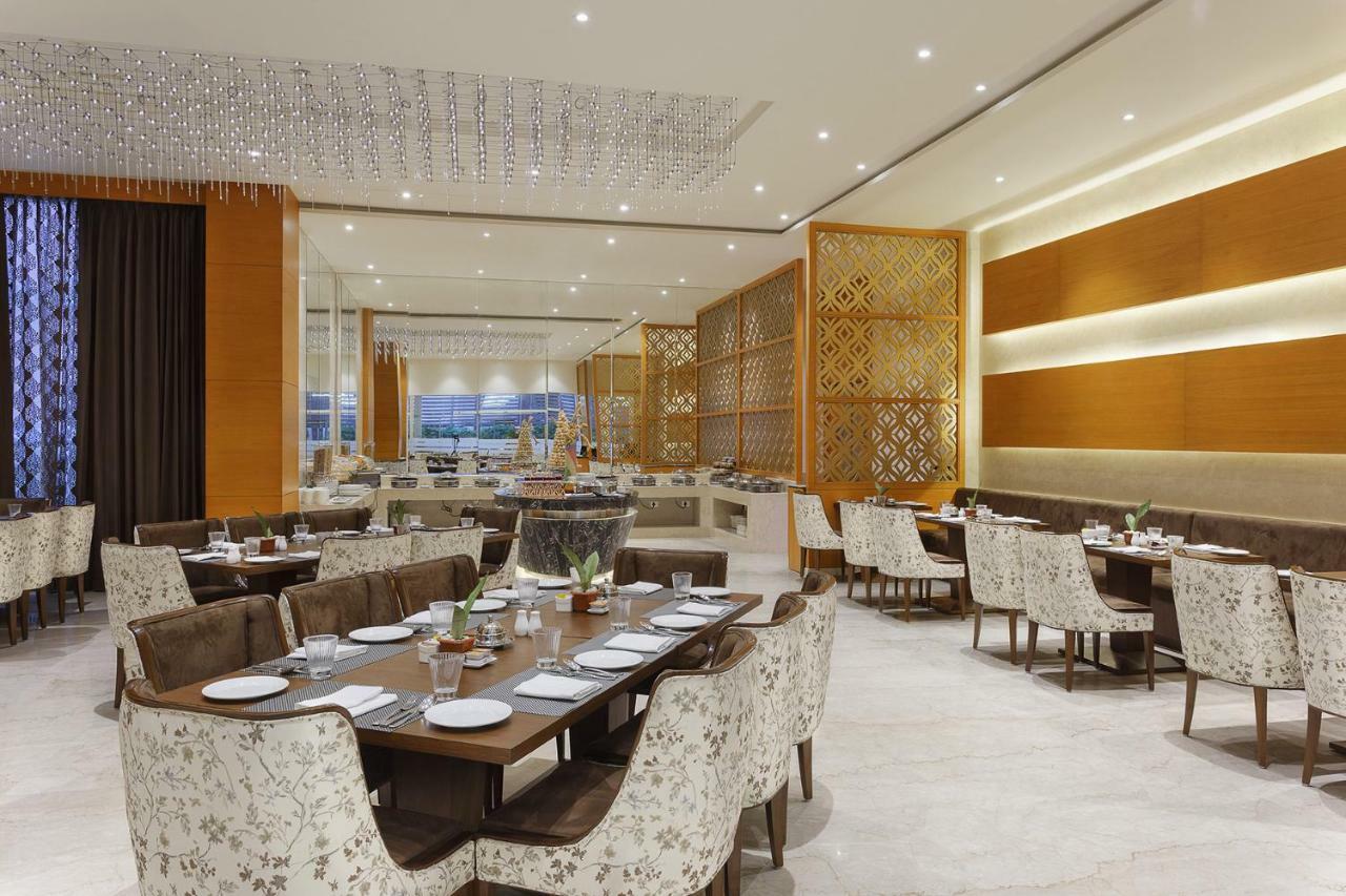 Nataraj Sarovar Portico Jhansi Exterior photo