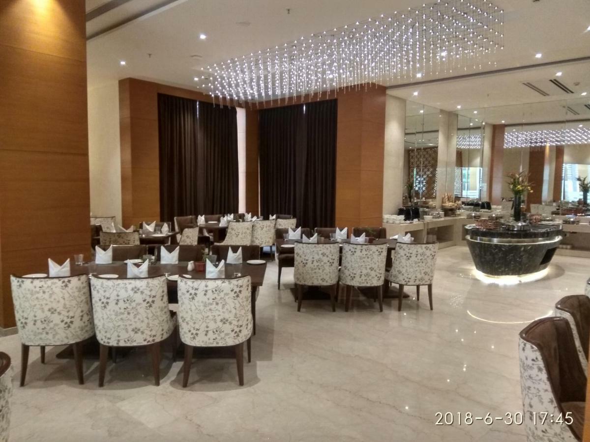 Nataraj Sarovar Portico Jhansi Exterior photo
